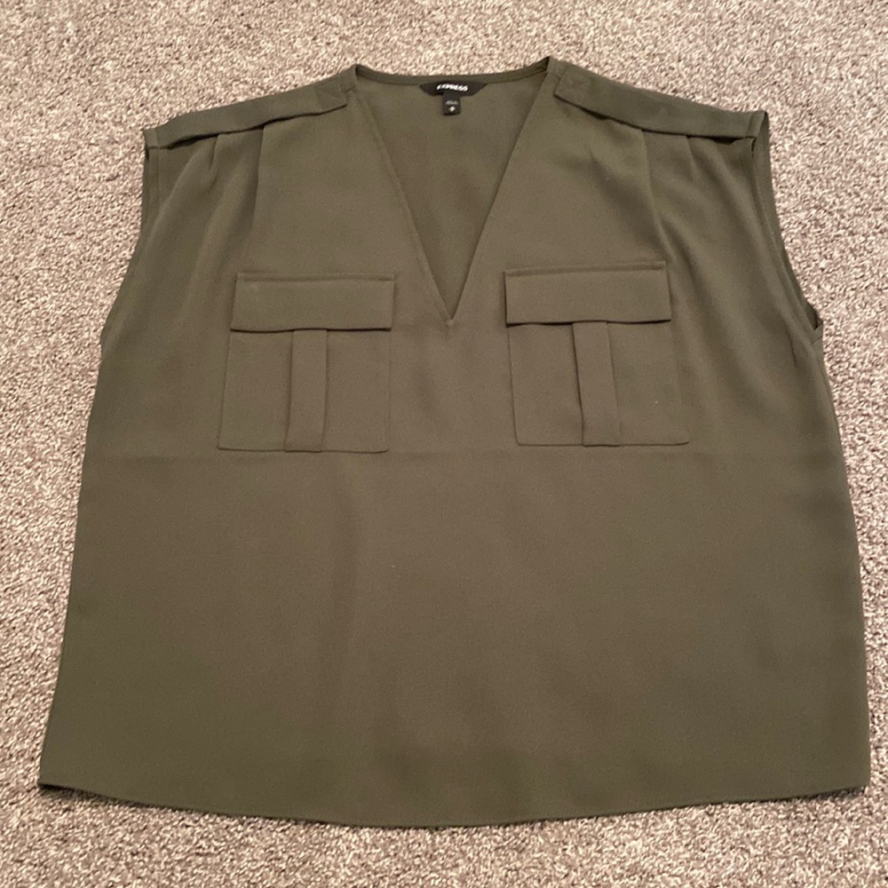 Express Women’s Olive Green Cropped Military Style Front Pocket Blouse